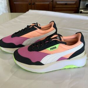 PUMA Sneakers